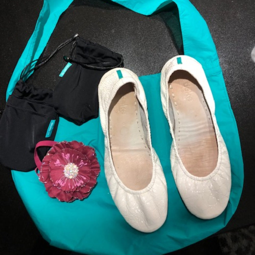 Tieks by Gavrieli Size 8 White Diamond Crocs